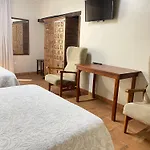 בית הארחה Casa Sara